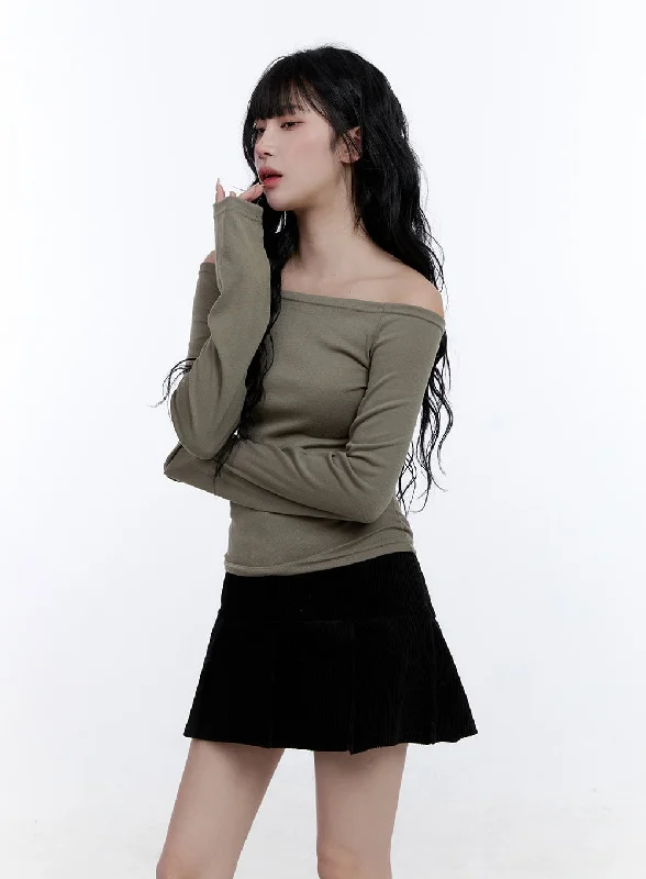 Essential Off-Shoulder Long Sleeve Top CD419