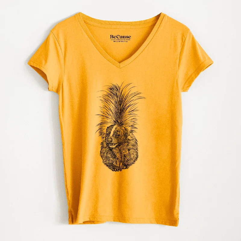 Striped Skunk - Mephitis mephitis - Women's 100% Recycled V-neck