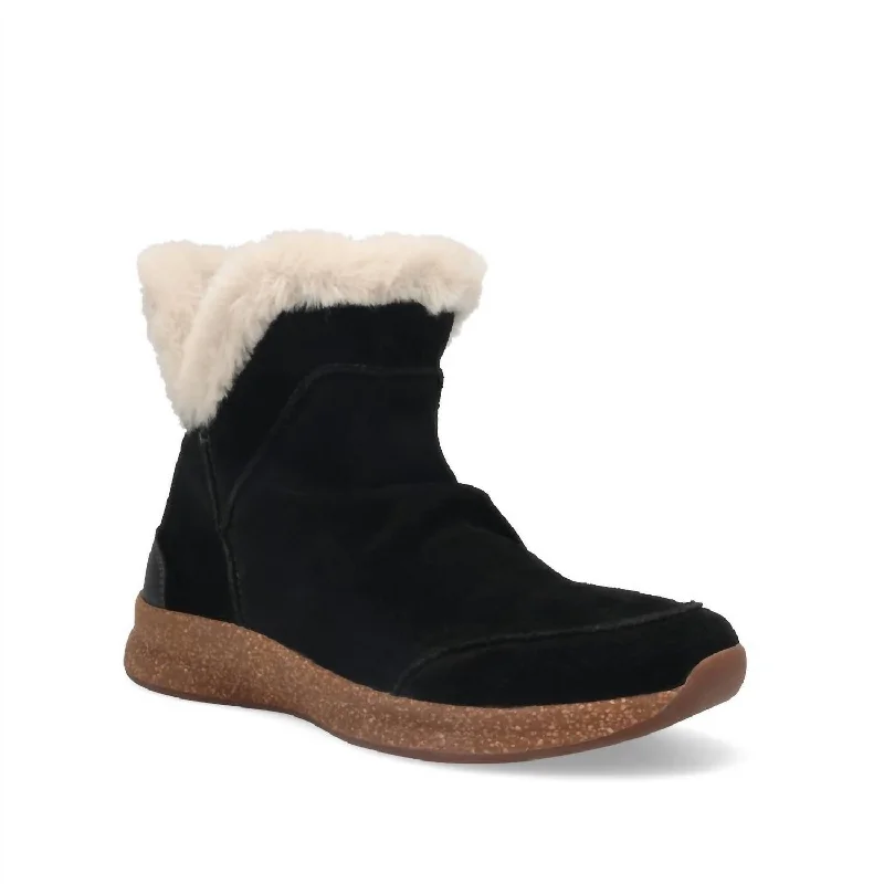 Women's Future Mid Booties In Black