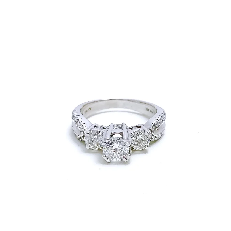 Classic Dapper Diamond + 18k Gold Ring