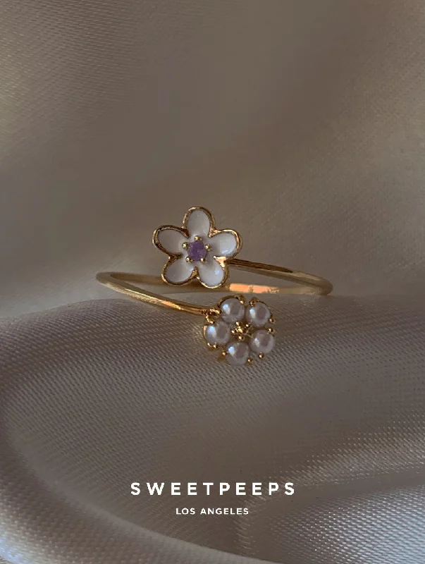 Soleil Pearl Petals Ring